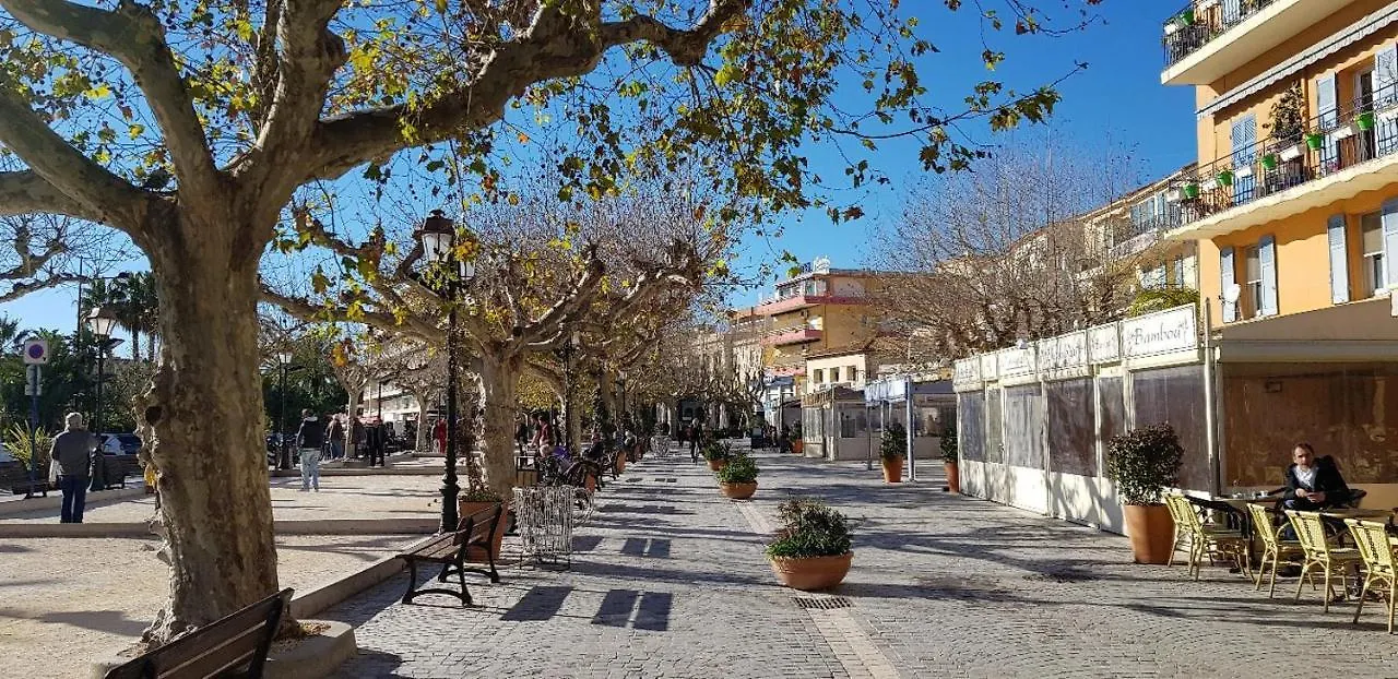 Studio avec terrasse 2 personnes Le Lavandou Appartamento